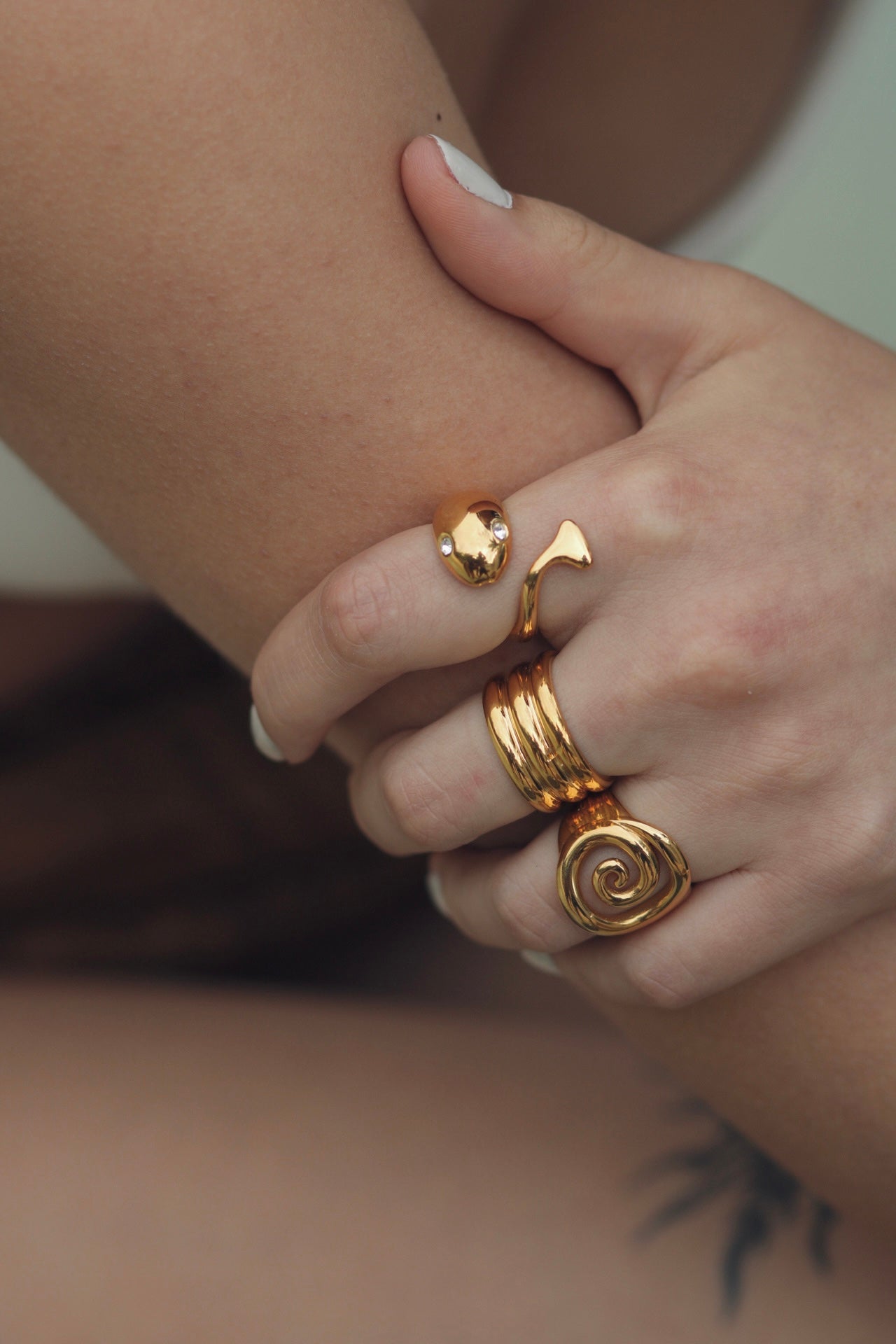 ELEGANT SEA RING