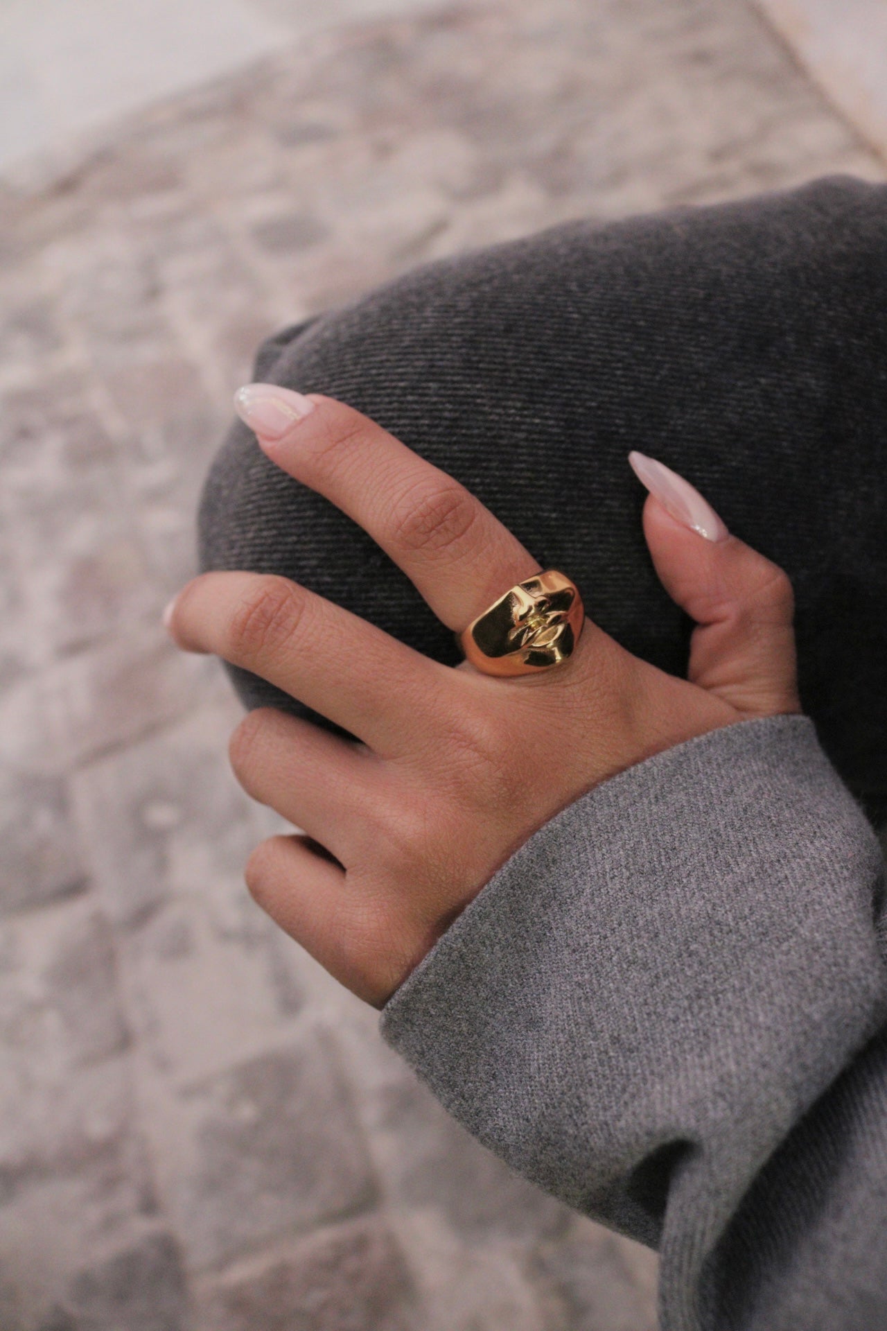 GESTURE RING