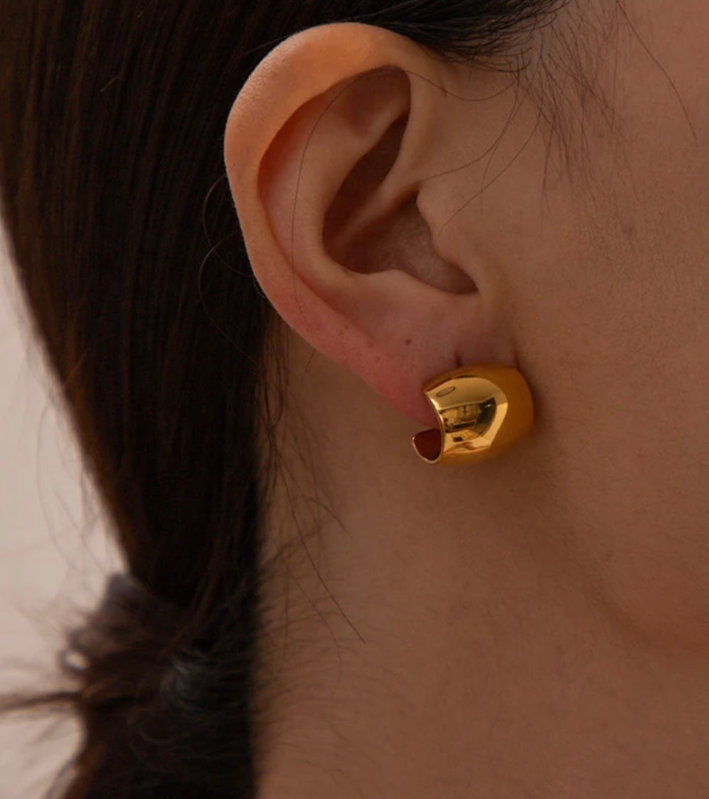 DOTIA EARRING